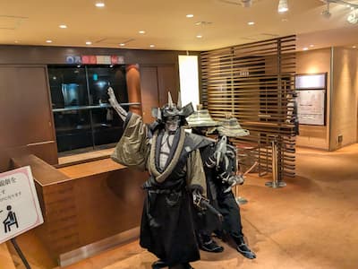 ロビーでは時間遡行軍の皆さんがファンサービス