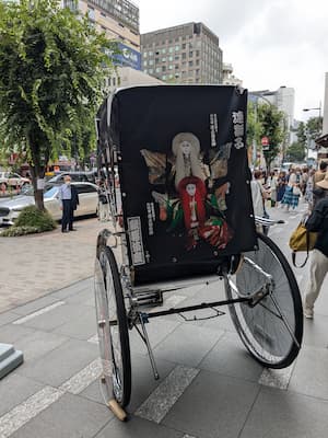 連獅子デザインの人力車